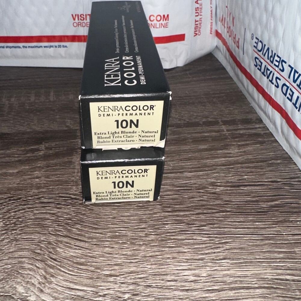 Kenra Color‎ Demi-Permanent Hair Color 10N Extra Light Blonde Natural hair